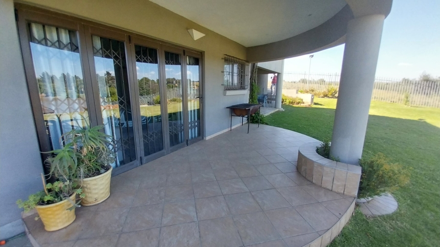 6 Bedroom Property for Sale in Deneysville Free State